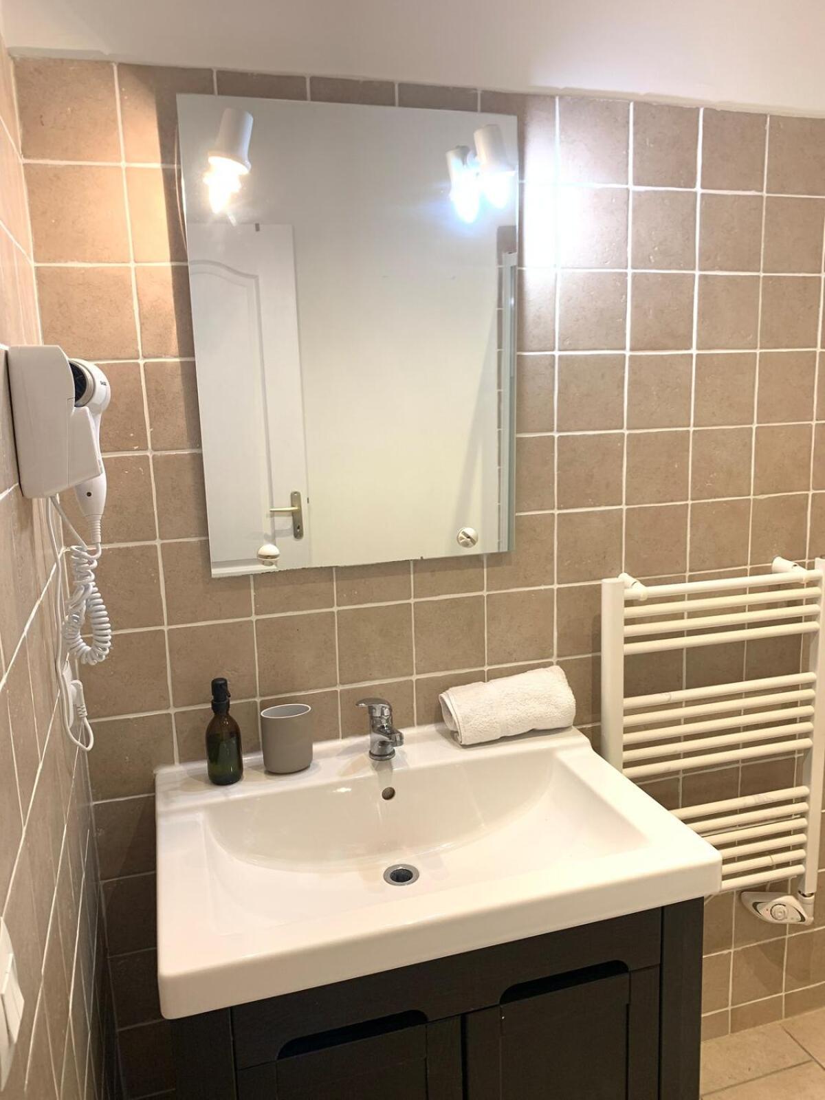 Les Cles De La Cite Apartment *